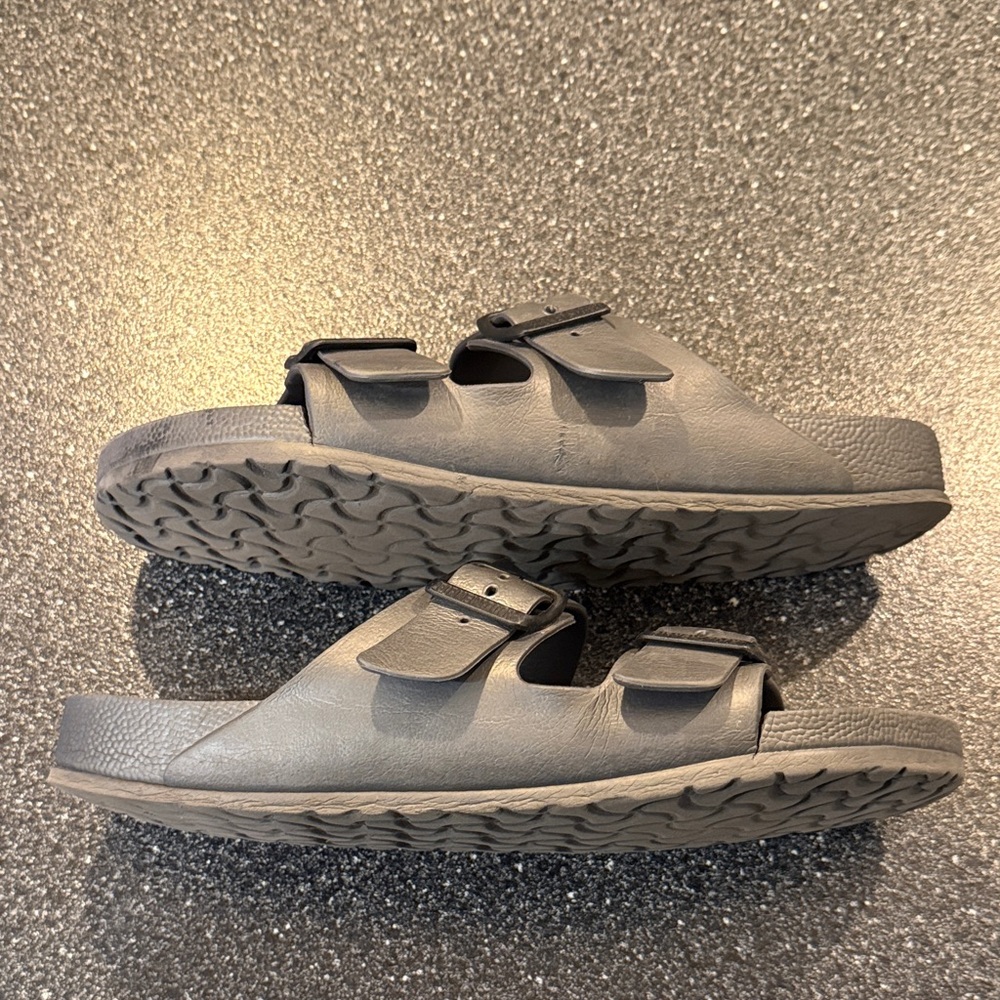 Birkenstock Metallic Silver Double Strap Slide - size 11 - Picture 6 of 6